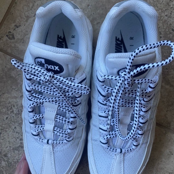 The Nike Air Max ‘95 sneaker - Picture 6 of 9